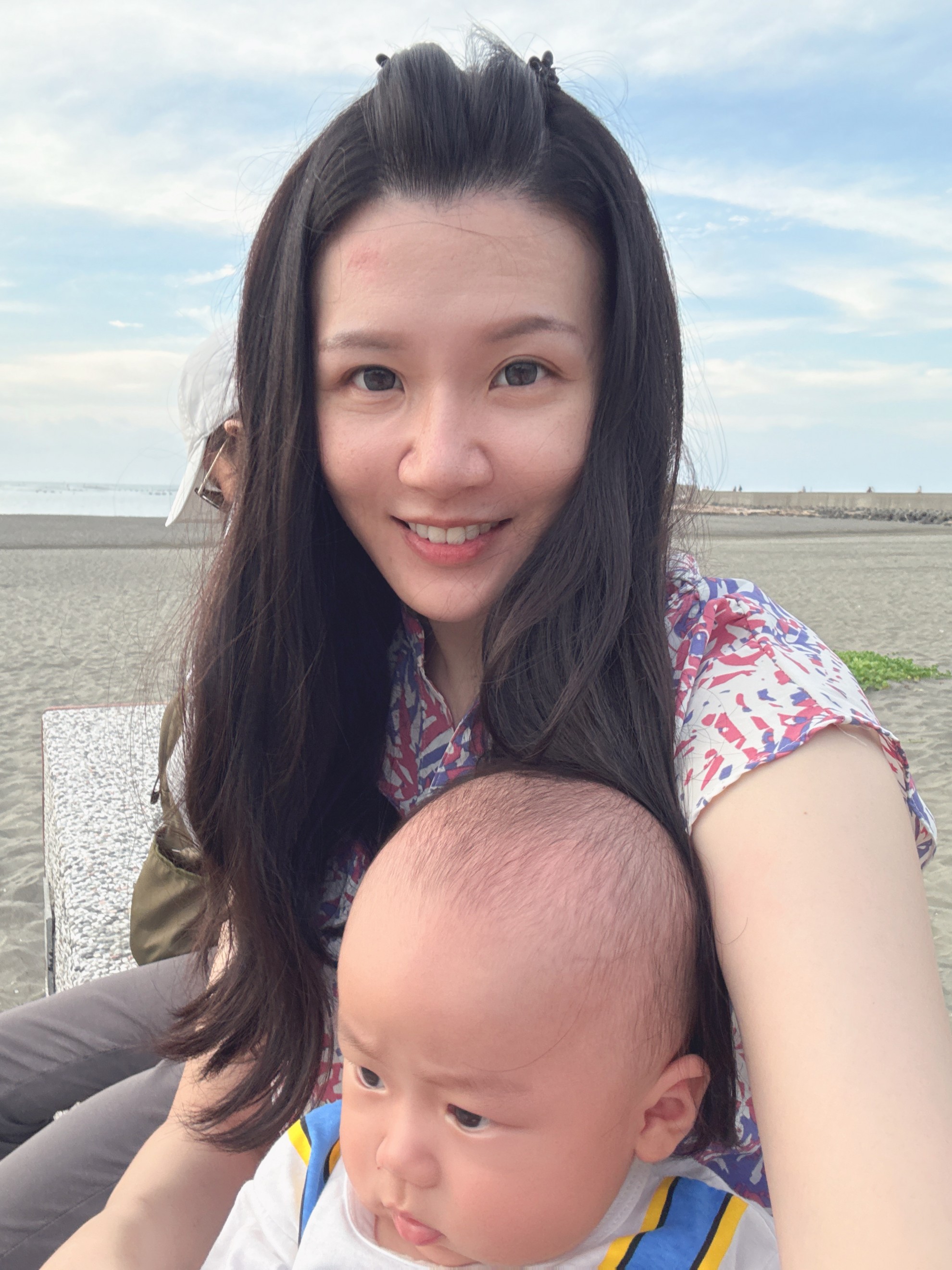 靜蘊真的是我接觸過最乾淨、美容師質量、教育訓練及福利制度很完善的公司，美容師的技術不在話下