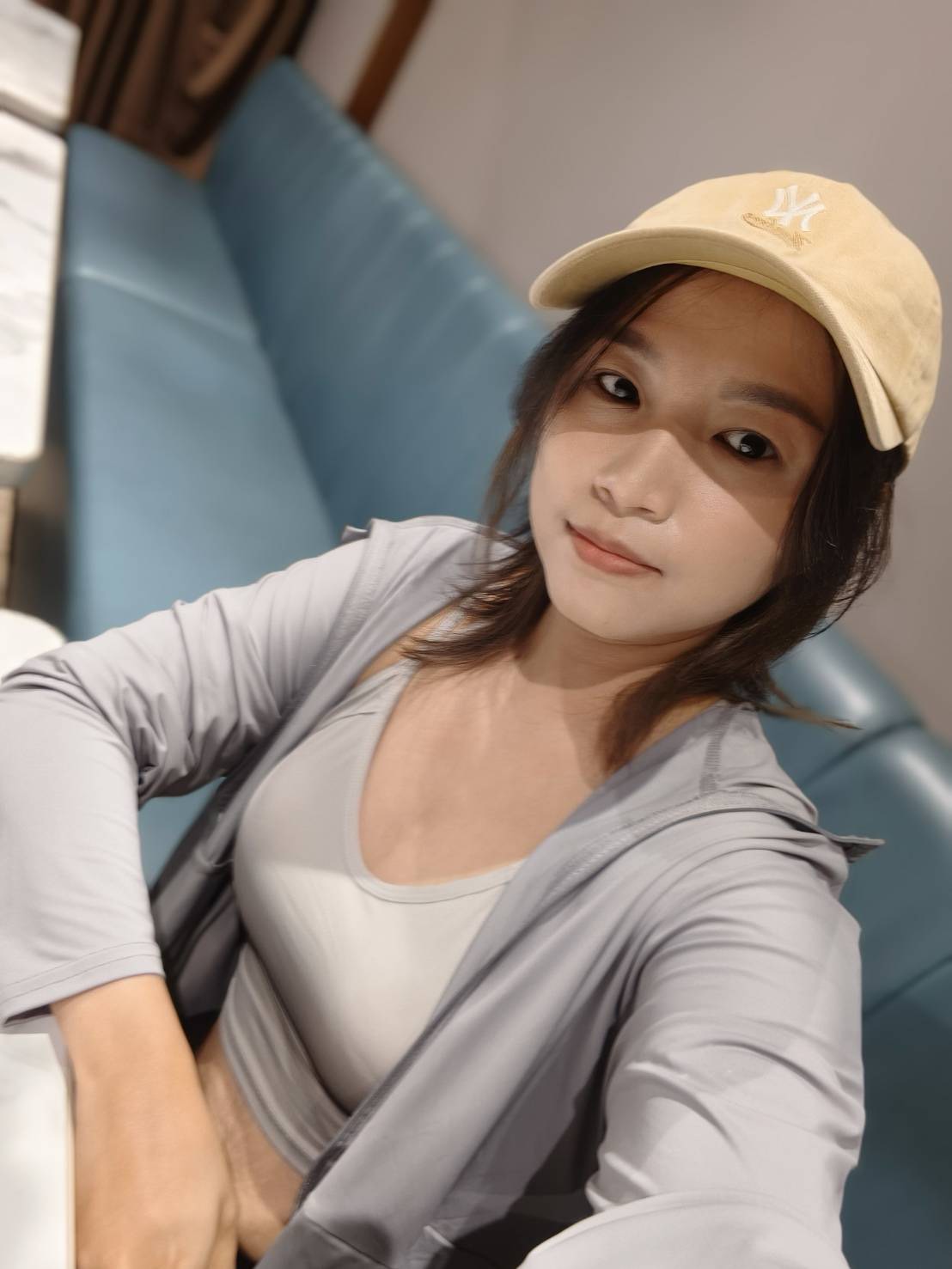 靜蘊可以一次滿足臉部及身體課程，很幸運接待的是美容師姍姍，別看她長得嬌小可愛，按摩還是滿有力道的，推薦給大家！