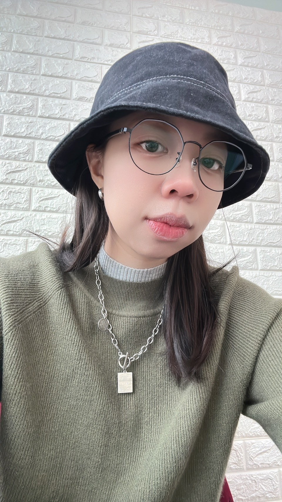 見到好久不見的朋友，大家第一句話竟然是：「你皮膚怎麼變這麼好？跟高中時一樣耶！」